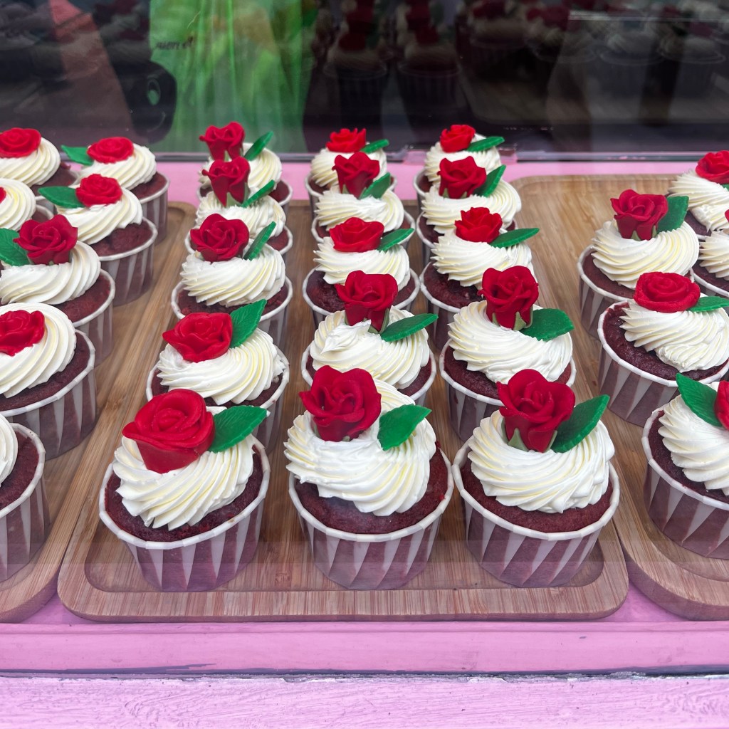 Festivales de Cataluña: Sant Jordi // Festivals of Catalonia: Saint George 🌹&nbsp;📖